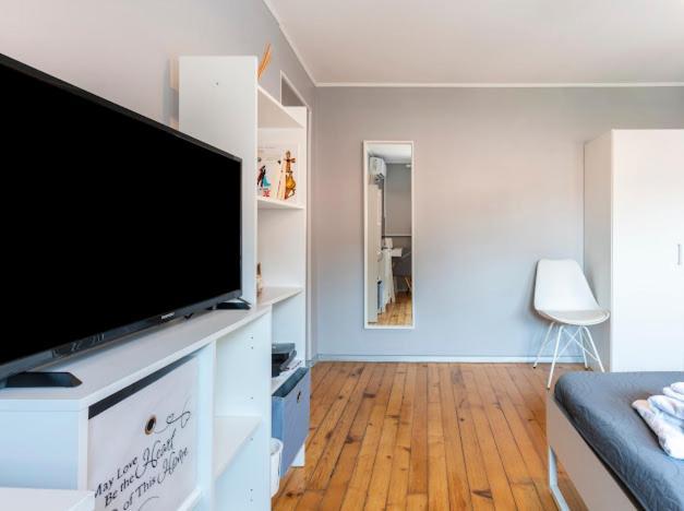 Lovely 1-bedroom In The Center Of Appartement Sofia